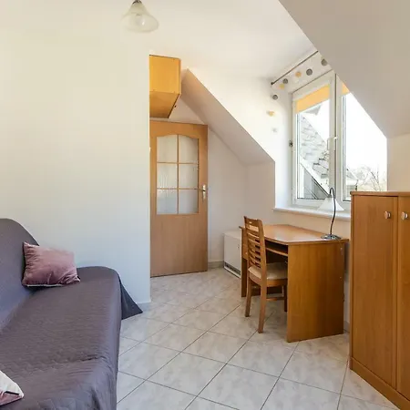 3-bedroom Plac Neptuna By Renters Apartment