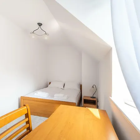 Apartment 3-bedroom Plac Neptuna By Renters Miedzyzdroje