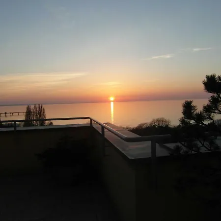 Wolin-travel Fala Z Widokiem Na Morze * Miedzyzdroje