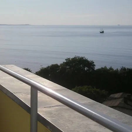 Apartment Wolin-travel Fala Z Widokiem Na Morze *