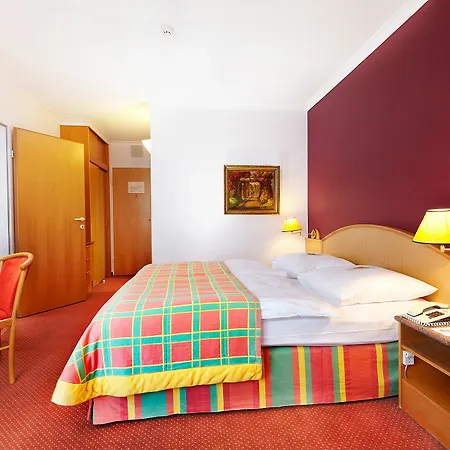 Hotel Vienna House By Wyndham Amber Baltic 4*