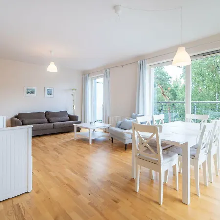 Sunny Tulipan Vi With Terrace At The Treetops By Renters *