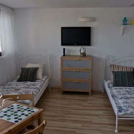 Cicha 1a Przy Plazy Homestay