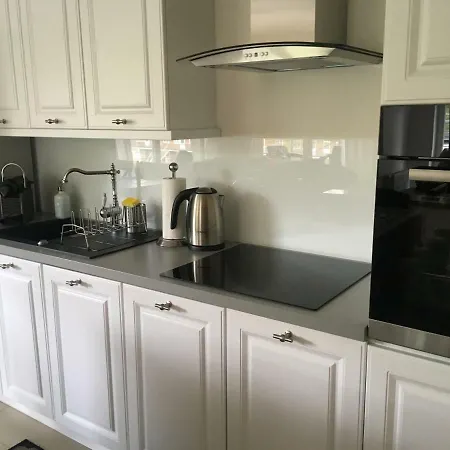 Gold Apartment *
