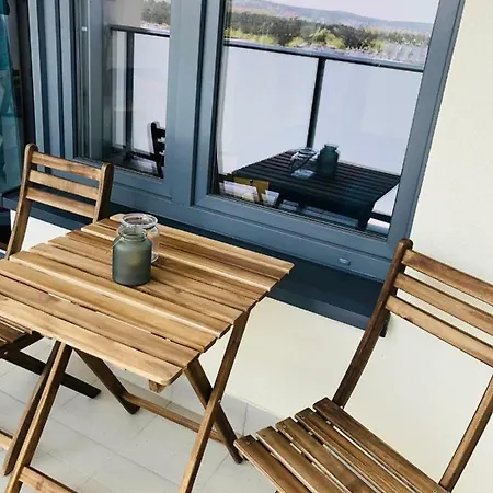 Aquamarina Onyx Blue Apartment *