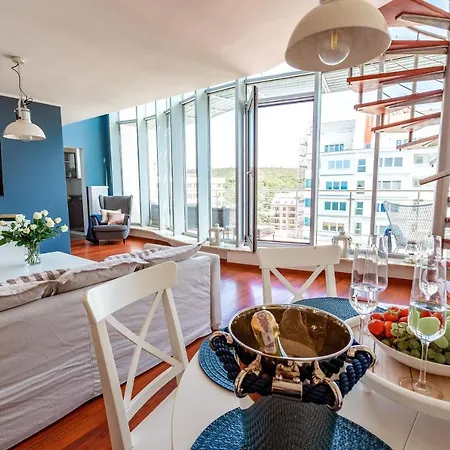 Apartment Your Holidays Promenada Gwiazd 28 *